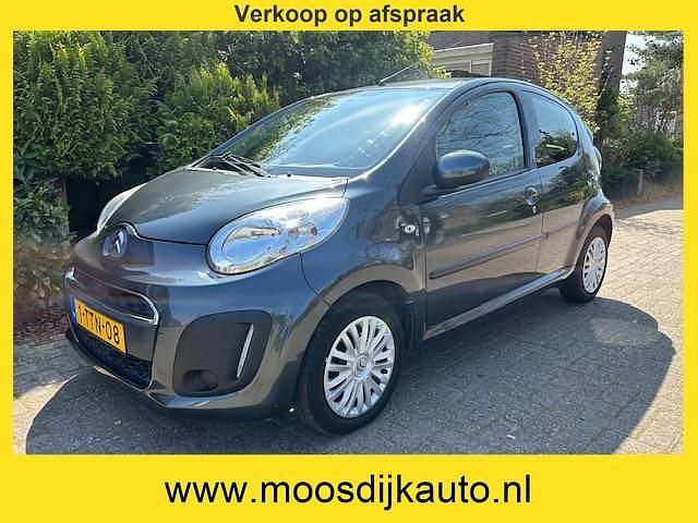 Grijs, metallic lak Gebruikt 2014 Citroën C1 Hatchback | € 5.695 (Eerlijke prijs) - Afbeelding 1/4