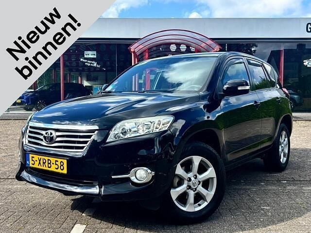 Zwart Gebruikt 2012 Toyota RAV4 SUV | € 11.950 (Eerlijke prijs) - Afbeelding 1/4