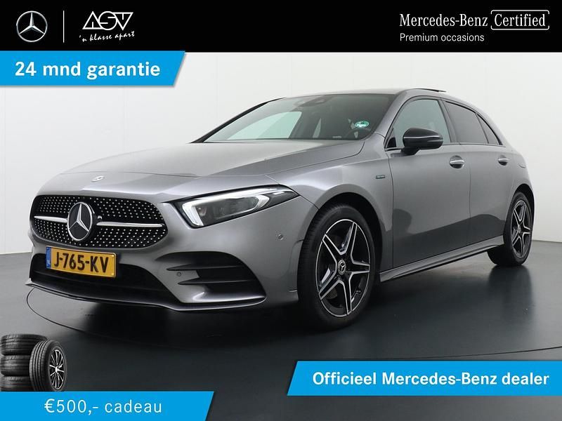 Grijs Gebruikt 2020 Mercedes A250 Business Hatchback | € 29.880 (Iets duurder) - Afbeelding 1/4