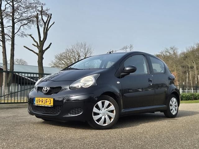 Occasion Toyota Aygo Comfort 68 PK (50 kW) 2011 Zwart Hatchback