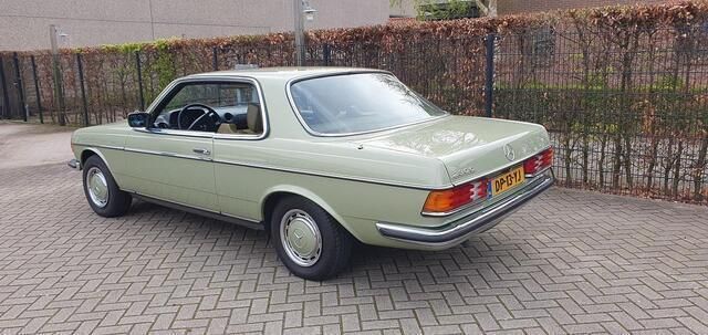 Occasion Mercedes 230 109 PK (80 kW) 1979 Groen