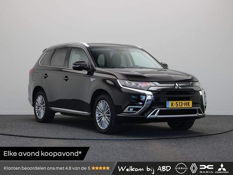 Ruby black p Gebruikt 2021 Mitsubishi Outlander P-HEV Intense SUV | € 22.945 (Eerlijke prijs) - Afbeelding 1/4