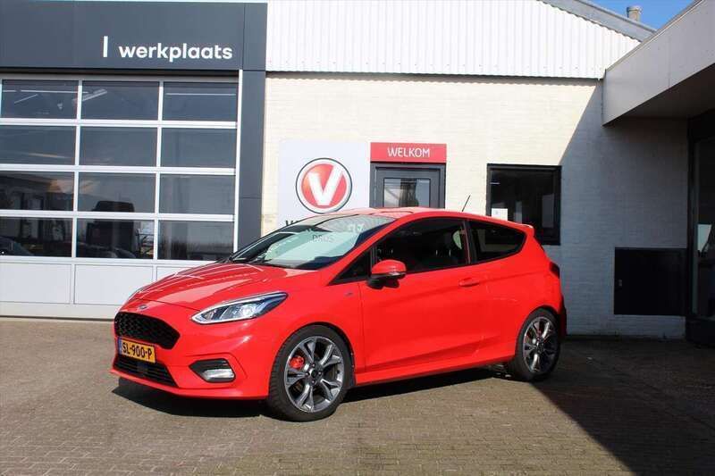 Rood Gebruikt 2018 Ford Fiesta ST-Line Hatchback | € 10.250 (Goede deal) - Afbeelding 1/4