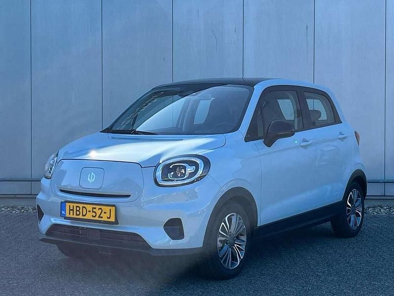 Blauw Gebruikt 2024 Leapmotor T03 Hatchback | € 20.136 (Eerlijke prijs) - Afbeelding 1/4