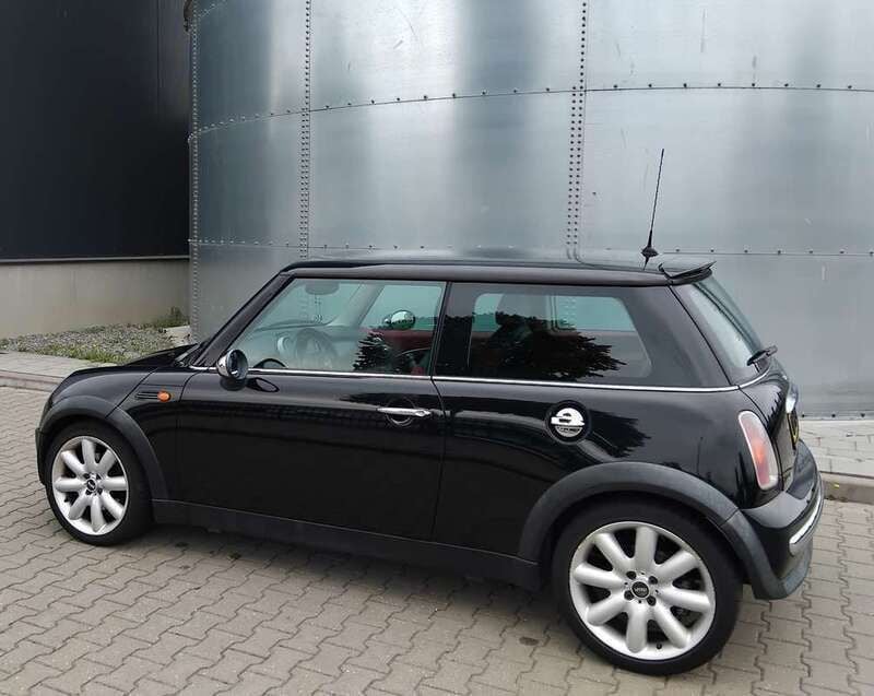 Zwart Gebruikt 2004 Mini Cooper Chili Hatchback | € 2.500 (Eerlijke prijs) - Afbeelding 1/4