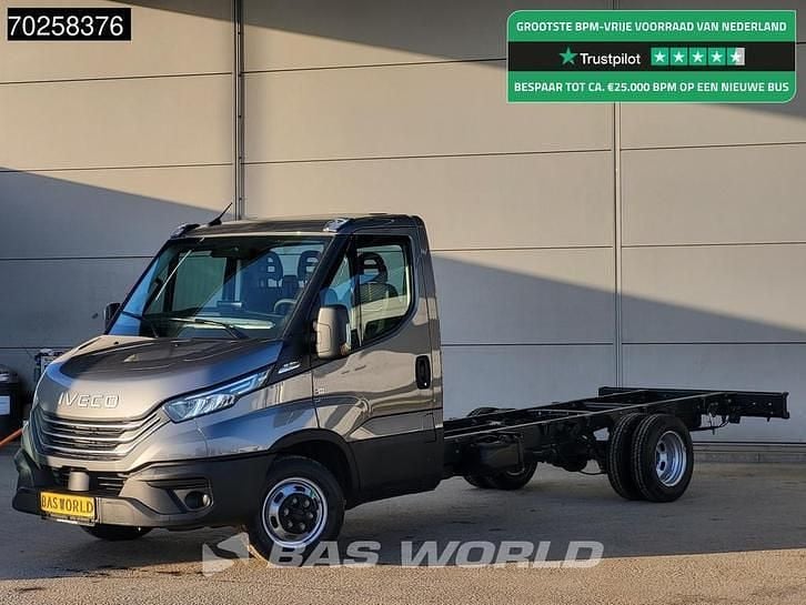 Grijs Nieuw 2025 Iveco Daily Van | € 35.850 (Super prijs) - Afbeelding 1/4
