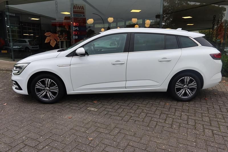 Occasion Renault Mégane GrandTour Intens 142 PK (104 kW) 2021 Wit Stationwagen