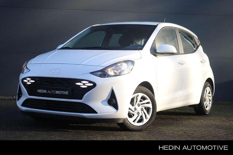 Wit Occasion 2023 Hyundai i10 Comfort Hatchback | € 14.440 (Eerlijke prijs) - Afbeelding 1/3