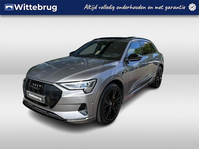 Grijs Gebruikt 2020 Audi e-tron Comfort SUV | € 30.950 (Eerlijke prijs) - Afbeelding 1/1