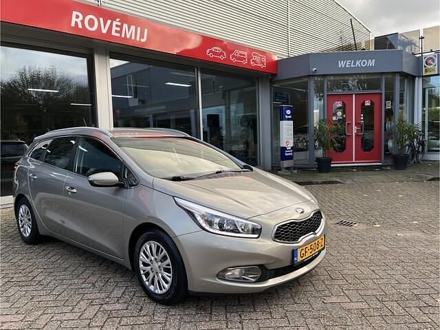 Grijs Gebruikt 2015 Kia Ceed Sportswagon Stationwagen | € 9.900 (Eerlijke prijs) - Afbeelding 1/4