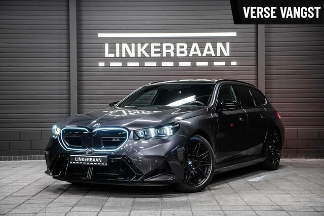 Grijs Gebruikt 2025 BMW M5 Comfort Edition Stationwagen | € 159.945 - Afbeelding 1/3