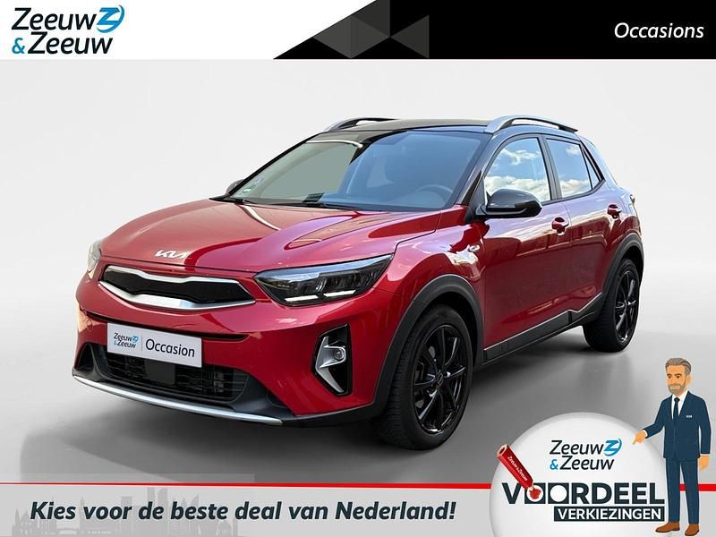 Signal red/black m Gebruikt 2023 Kia Stonic SUV | € 20.895 (Eerlijke prijs) - Afbeelding 1/4