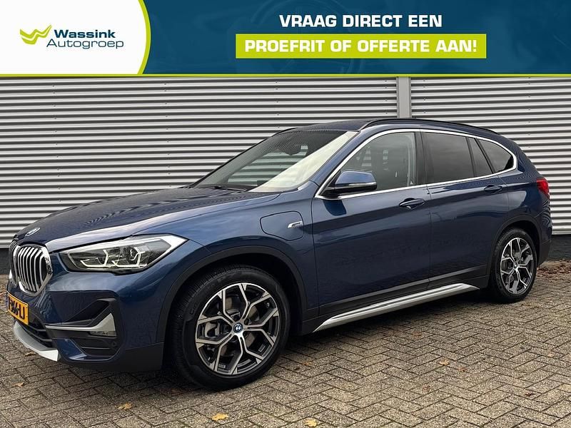 Blauw Gebruikt 2022 BMW X1 Basis SUV | € 35.035 (Iets duurder) - Afbeelding 1/4