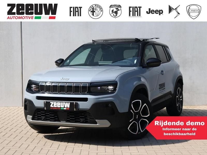 Grijs Occasion 2025 Jeep Avenger Summit SUV | € 39.900 - Afbeelding 1/4