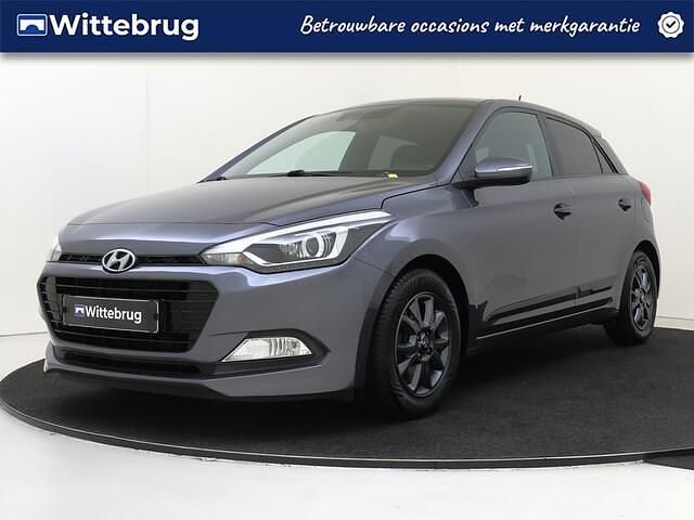 Grijs Occasion 2017 Hyundai i20 Edition Hatchback | € 12.725 (Eerlijke prijs) - Afbeelding 1/3
