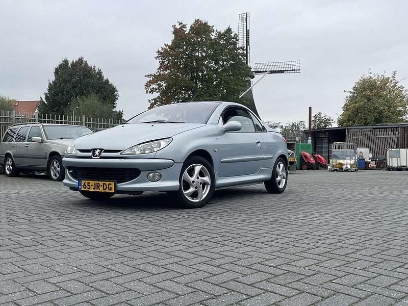 Gebruikt 2002 Peugeot 206 Cabriolet | € 1.000 (Goede deal) - Afbeelding 1/4