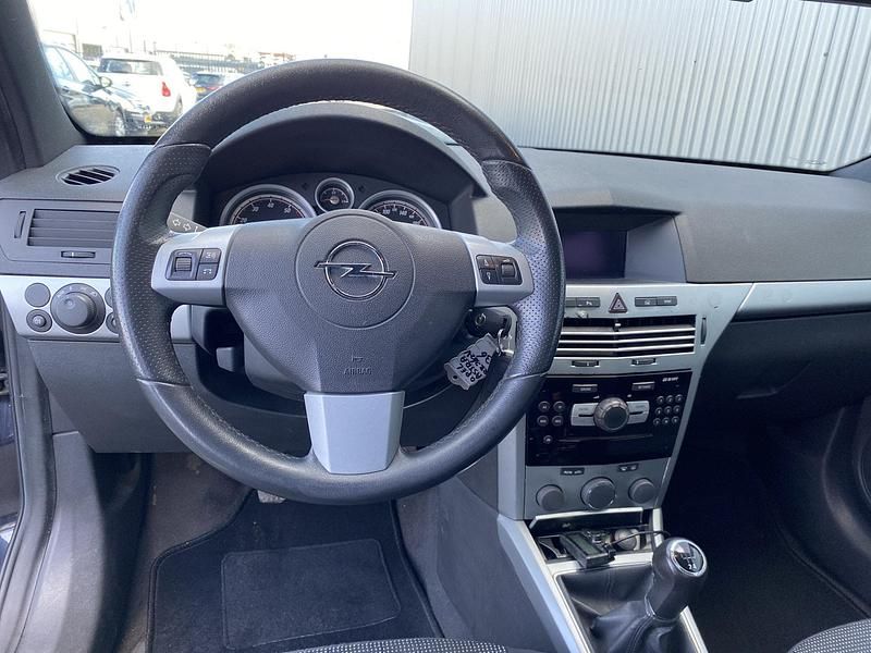 Occasion Opel Astra Business 116 PK (85 kW) 2007 Zwart Hatchback