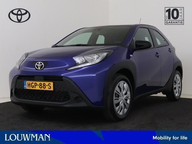 Blauw Gebruikt 2025 Toyota Aygo Play Hatchback | € 20.750 (Eerlijke prijs) - Afbeelding 1/3