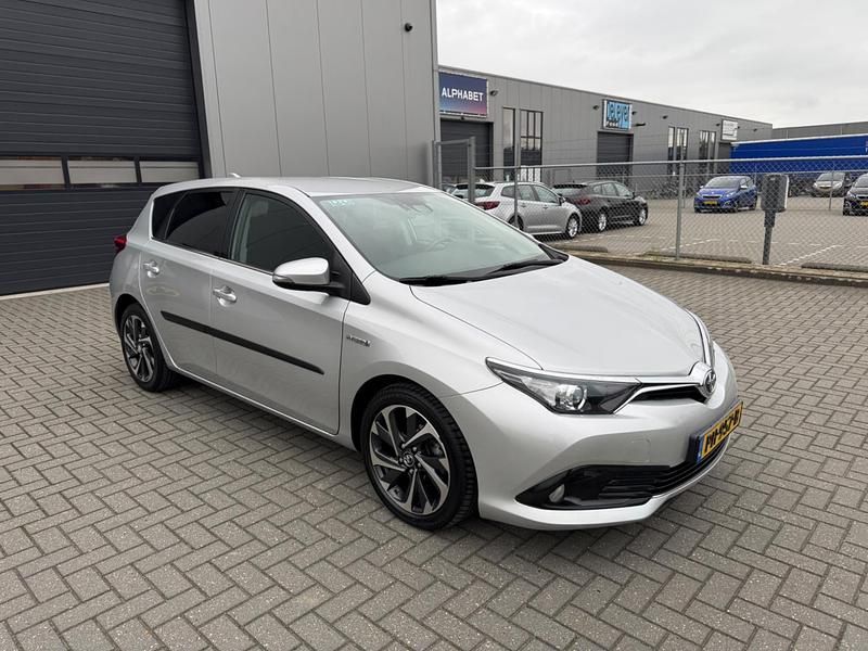 Occasion Toyota Auris 99 PK (72 kW) 2016 Grijs Hatchback