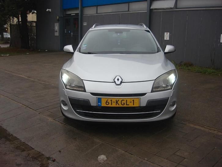 Occasion 2009 Renault Mégane III Stationwagen | € 2.750 (Eerlijke prijs) - Afbeelding 1/4