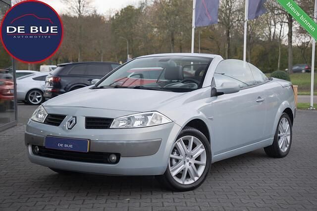 Grijs Gebruikt 2004 Renault Mégane Cabriolet Luxe Cabriolet | € 2.911 (Duur) - Afbeelding 1/4