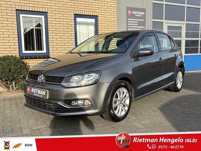 Grijs (metallic) Gebruikt 2016 VW Polo Edition Hatchback | € 8.850 (Eerlijke prijs) - Afbeelding 1/4