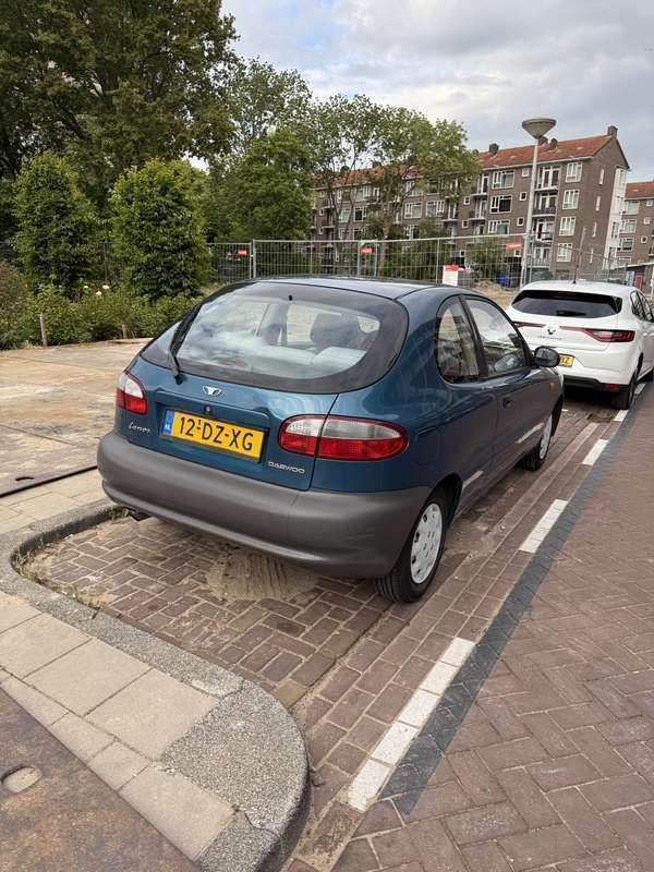 Gebruikt 2000 Chevrolet Lanos SE Sedan | € 800 - Afbeelding 1/4