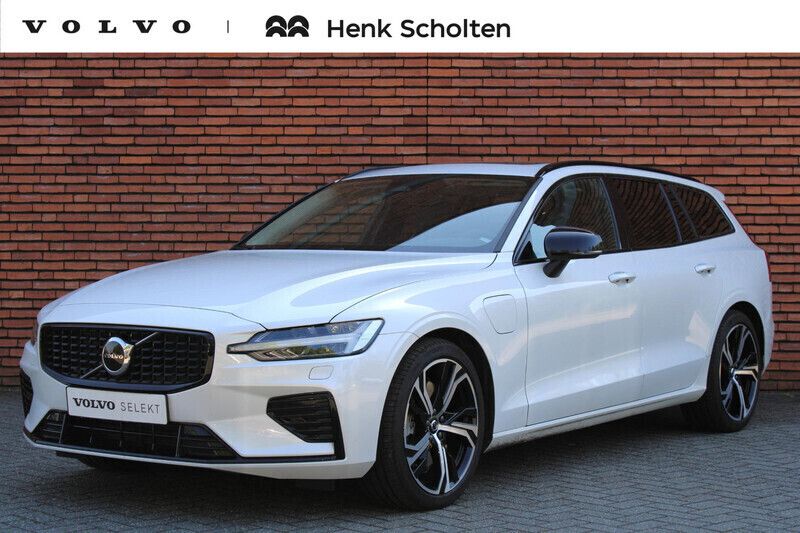 Wit Gebruikt 2024 Volvo V60 Ultimate Stationwagen | € 49.950 (Iets duurder) - Afbeelding 1/4