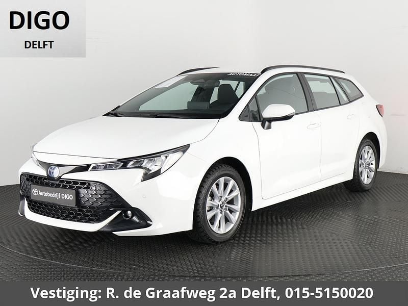 Wit Gebruikt 2024 Toyota Corolla Business Edition Stationwagen | € 27.800 (Eerlijke prijs) - Afbeelding 1/3