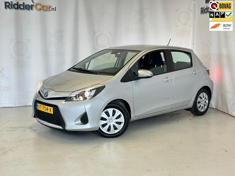 Grijs Gebruikt 2012 Toyota Yaris Hybrid Hatchback | € 9.499 (Eerlijke prijs) - Afbeelding 1/4