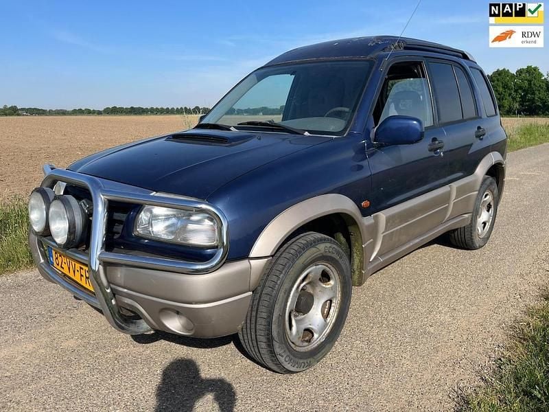 Gebruikt 2001 Suzuki Grand Vitara | € 1.950 - Afbeelding 1/4