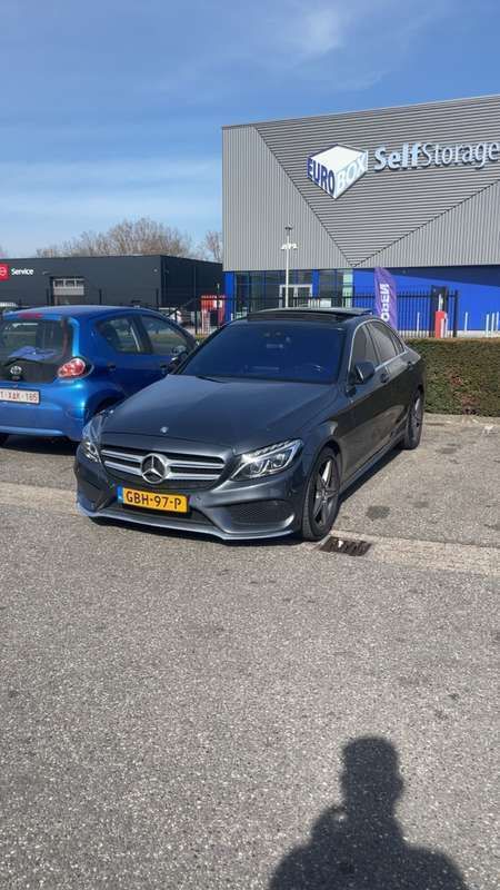Grijs Gebruikt 2014 Mercedes C250 Prestige Sedan | € 21.500 (Eerlijke prijs) - Afbeelding 1/4