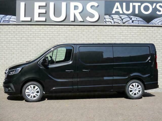 Zwart Gebruikt 2022 Renault Trafic Van | € 32.350 - Afbeelding 1/4