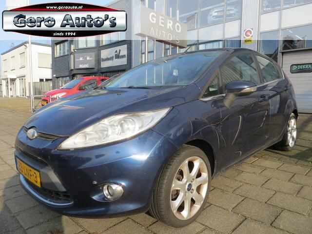 Blauw Gebruikt 2010 Ford Fiesta Titanium Hatchback | € 2.750 (Eerlijke prijs) - Afbeelding 1/4