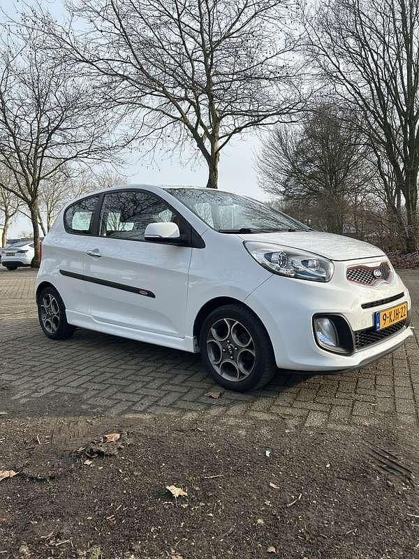 Wit Occasion 2013 Kia Picanto Hatchback | € 5.000 (Eerlijke prijs) - Afbeelding 1/4