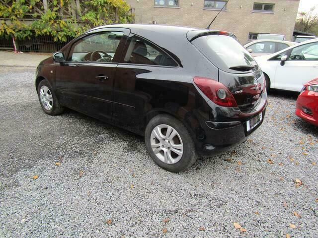 Occasion Opel Corsa 75 PK (55 kW) 2007 Zwart Sedan