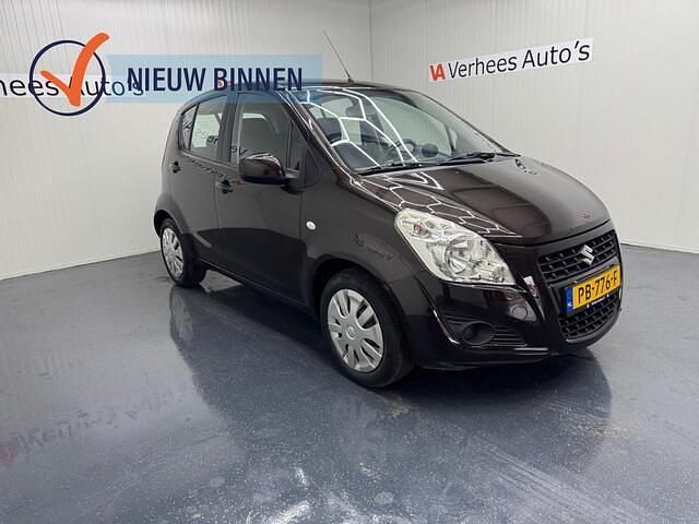 Bruin Occasion 2014 Suzuki Splash Comfort Hatchback | € 6.795 (Duur) - Afbeelding 1/4