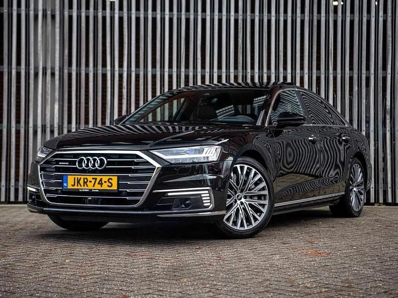 Zwart Gebruikt 2021 Audi A8 Proline Sedan | € 54.950 (Goede deal) - Afbeelding 1/4
