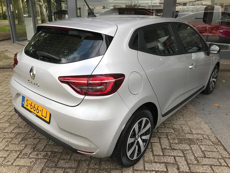 Occasion Renault Clio V Equilibre 91 PK (66 kW) 2023 Grijs Hatchback