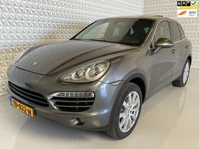 Grijs Occasion 2011 Porsche Cayenne SUV | € 18.999 (Goede deal) - Afbeelding 1/4