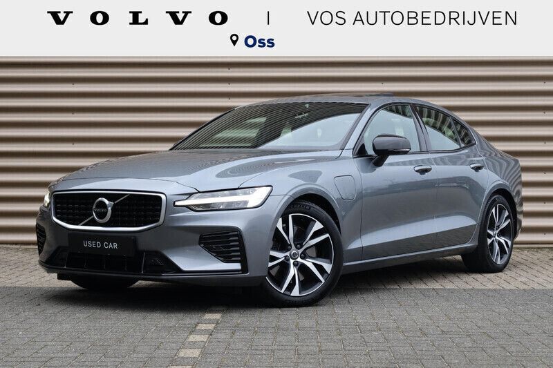 Grijs Gebruikt 2019 Volvo S60 R-Design Sedan | € 32.950 (Iets duurder) - Afbeelding 1/3