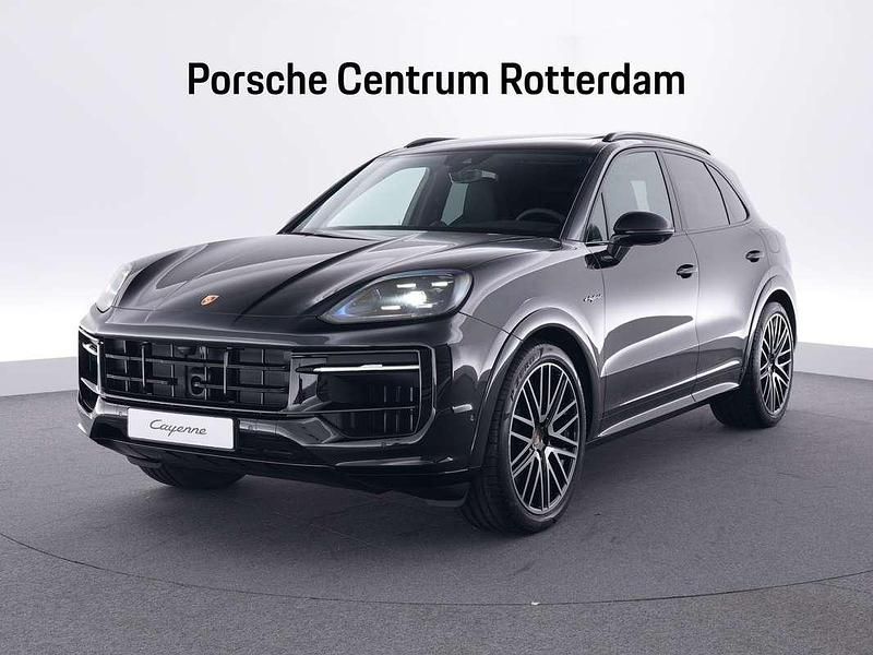 Zwart Gebruikt 2025 Porsche Cayenne SUV | € 149.900 - Afbeelding 1/4