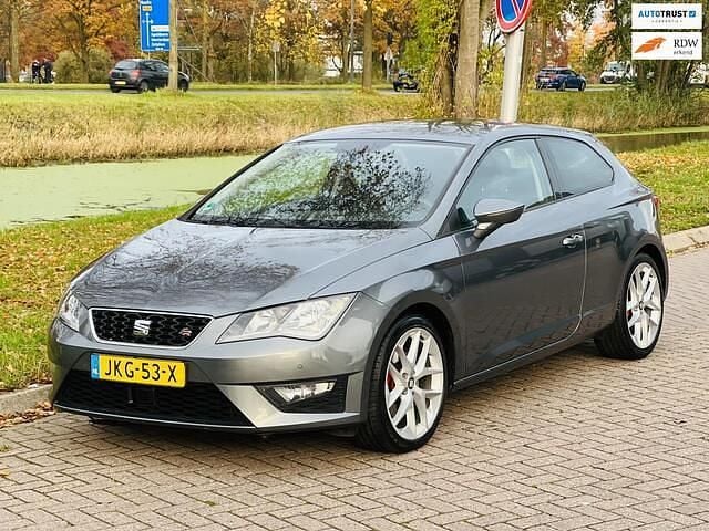 Grijs Gebruikt 2014 Seat Leon SC Business Hatchback | € 10.999 (Eerlijke prijs) - Afbeelding 1/4