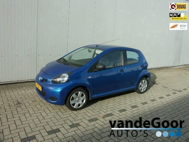 Occasion Toyota Aygo Comfort 68 PK (50 kW) 2011 Blauw Hatchback