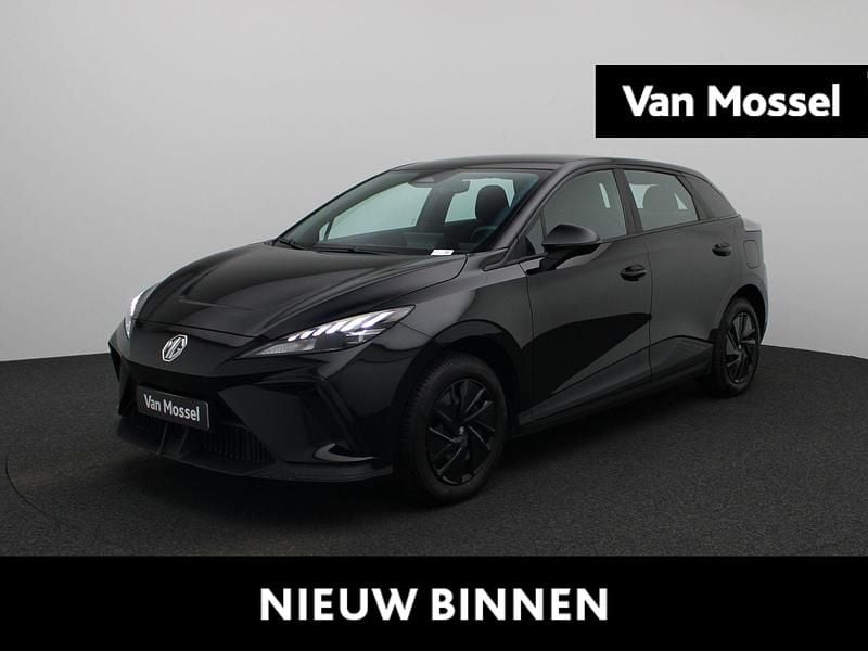 Zwart Gebruikt 2023 MG MG4 EV Hatchback | € 19.495 (Eerlijke prijs) - Afbeelding 1/4