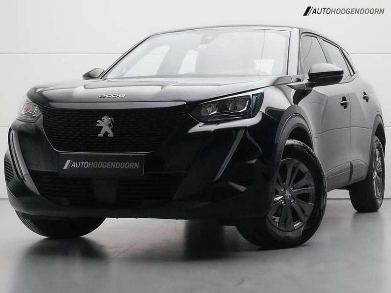 Zwart (metallic) Occasion 2021 Peugeot 2008 Active SUV | € 16.945 (Super prijs) - Afbeelding 1/4