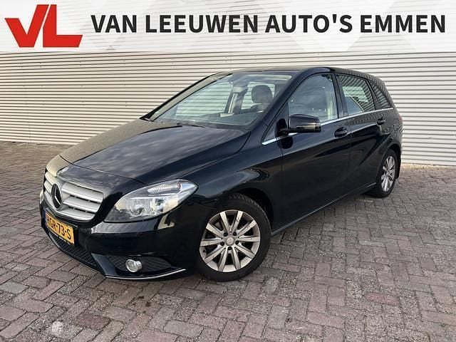 Zwart Gebruikt 2012 Mercedes B180 Ambition MPV | € 6.948 (Goede deal) - Afbeelding 1/4