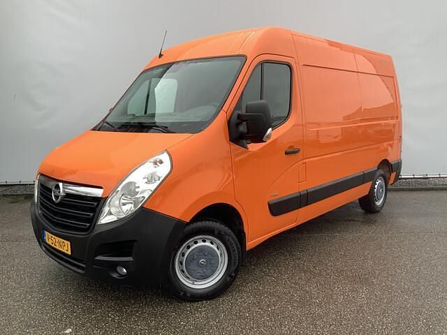 Oranje Occasion 2016 Opel Movano Van | € 8.350 (Eerlijke prijs) - Afbeelding 1/4