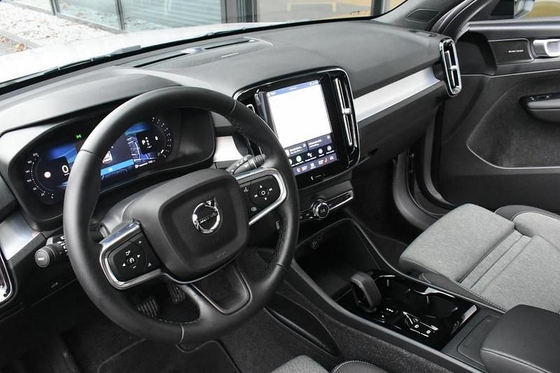 Occasion Volvo XC40 Plus 197 PK (144 kW) 2025 Grijs SUV
