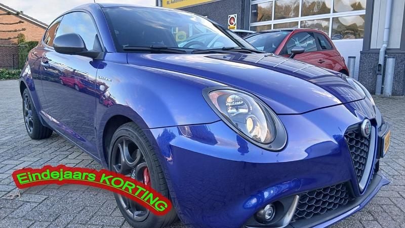 Blauw Occasion 2017 Alfa Romeo MiTo Veloce Hatchback | € 10.595 (Eerlijke prijs) - Afbeelding 1/4